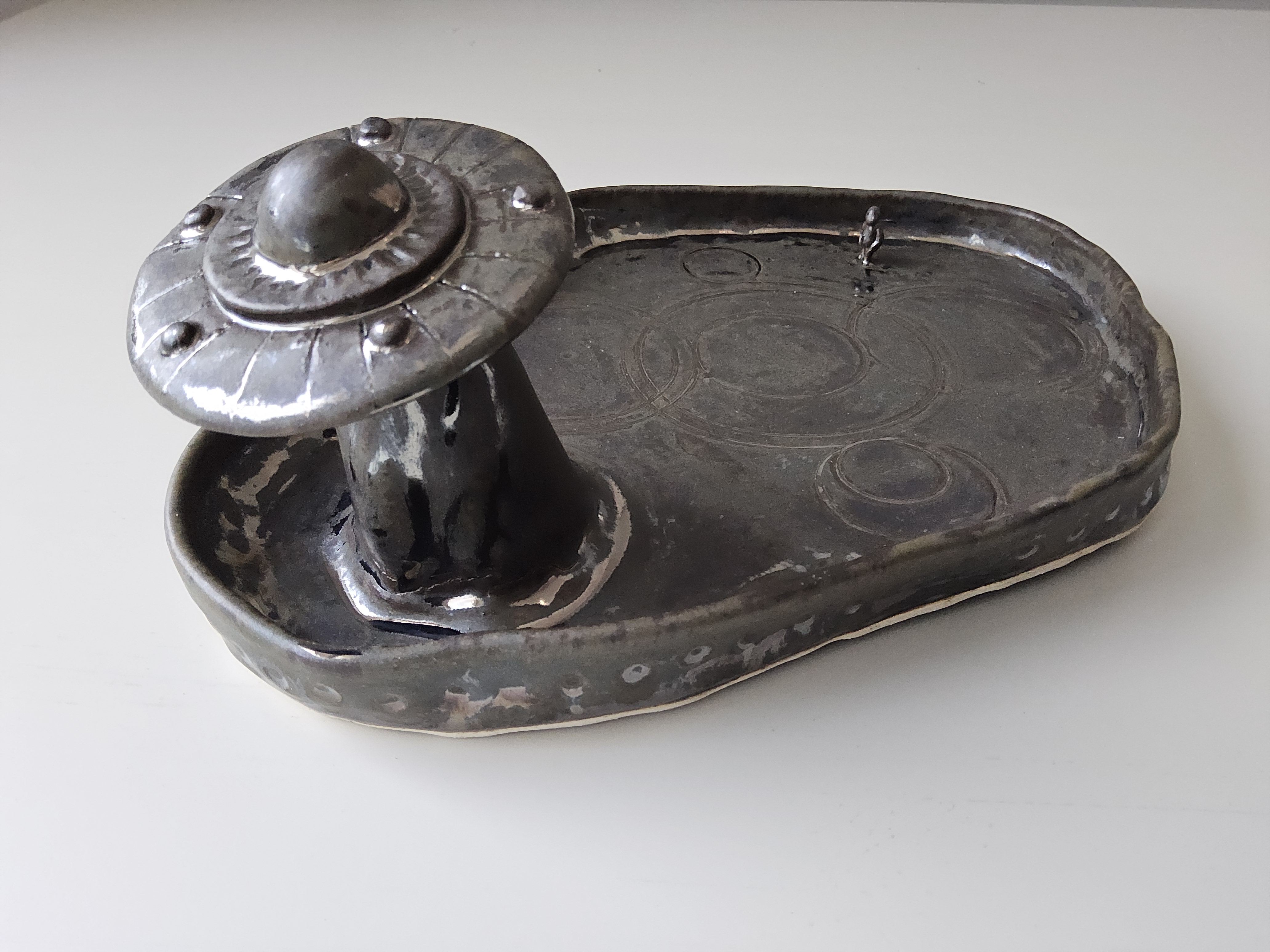 UFO Tray